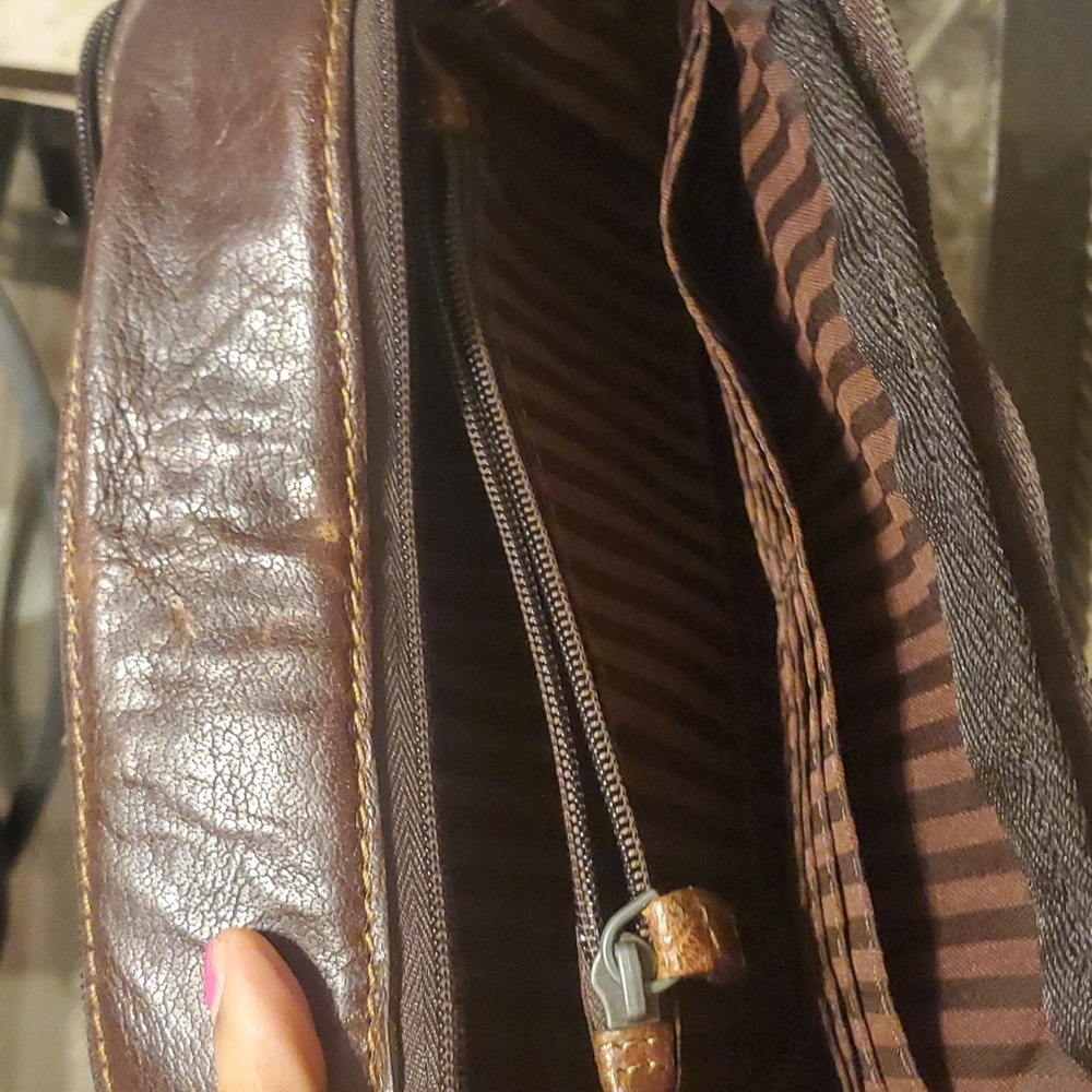 Shoulder Bag - Picture 3 of 5